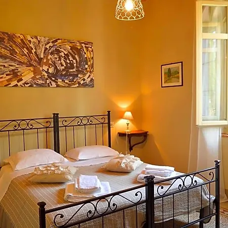 Bed & Tours Dimora Di Campagna 4*