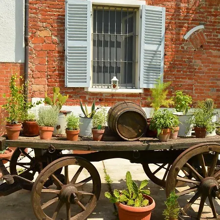 Bed & Tours Dimora Di Campagna 4*