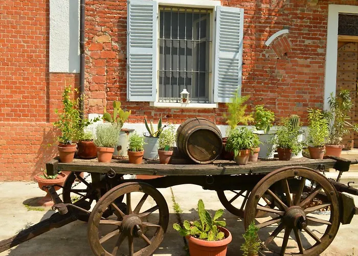 Bed & Tours Dimora Di Campagna 4*