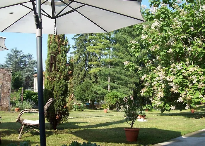 Bed & Tours Dimora Di Campagna לינה וארוחת בוקר 4*